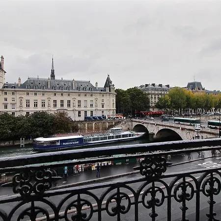 Notre-dame View Paris